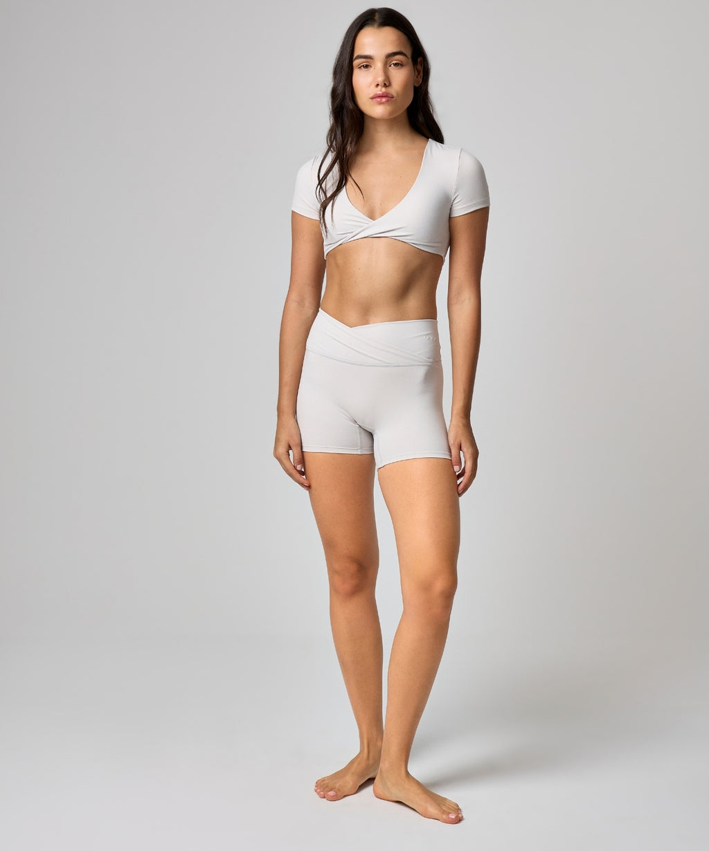 Solene Shorts in Stone White Gray, ÔNNE activewear