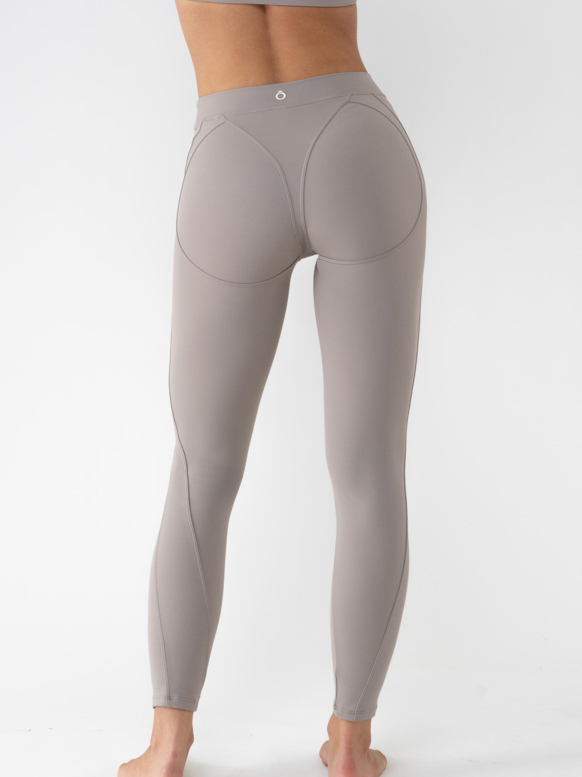 Lowen Leggings in Camel Gray, ÔNNE activewear