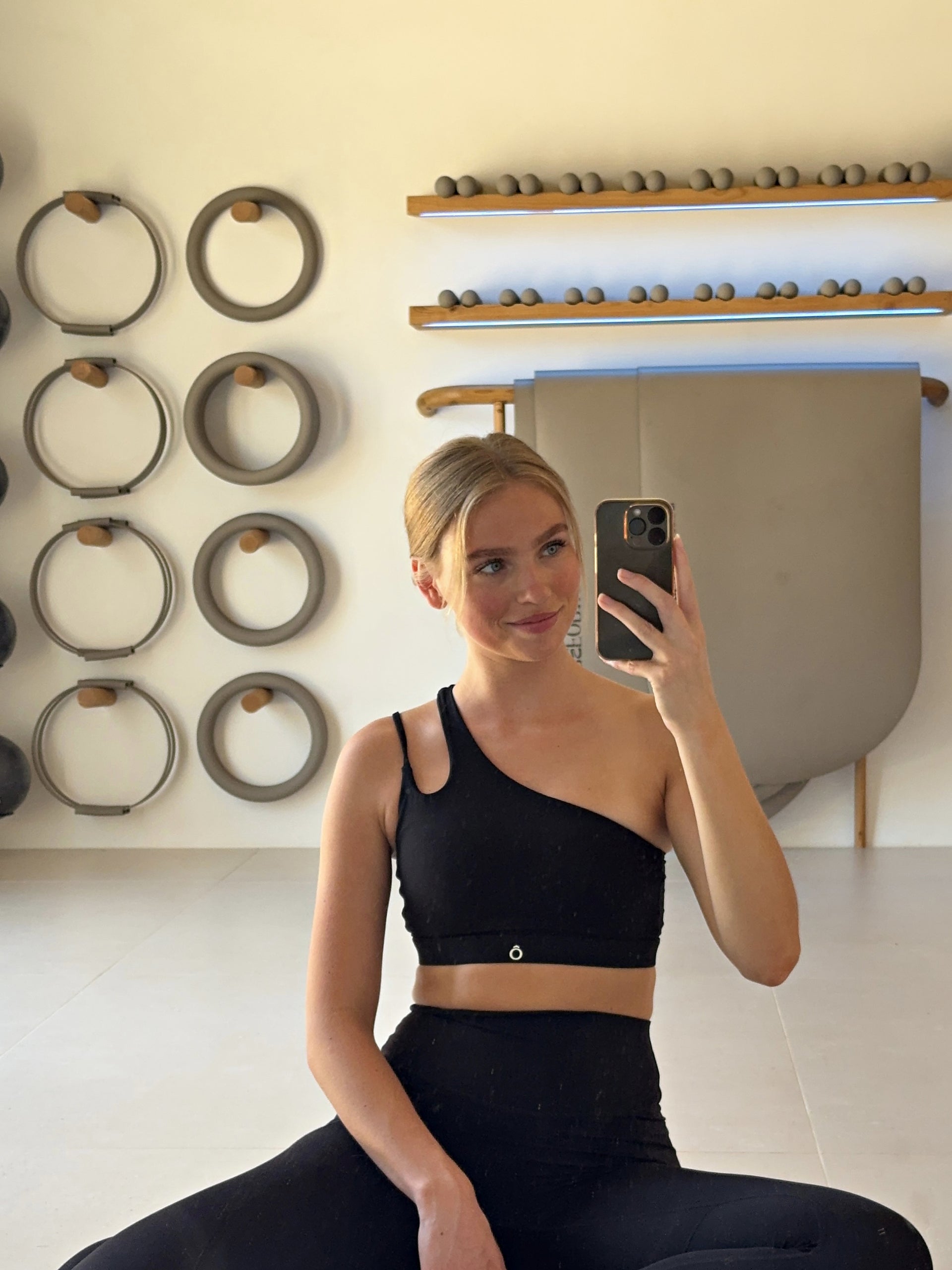 Nora Top in Black, ÔNNE activewear