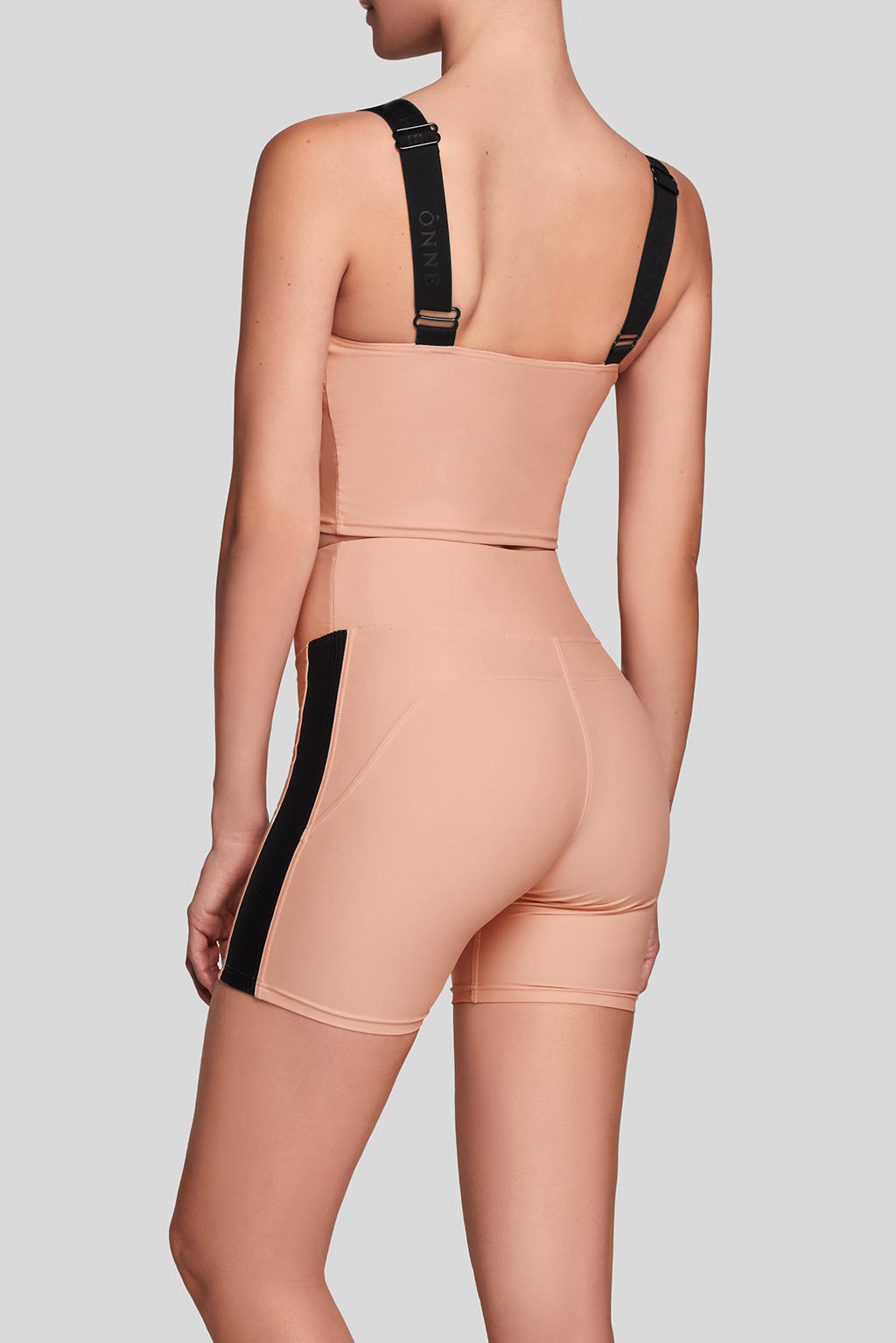 Nude Black