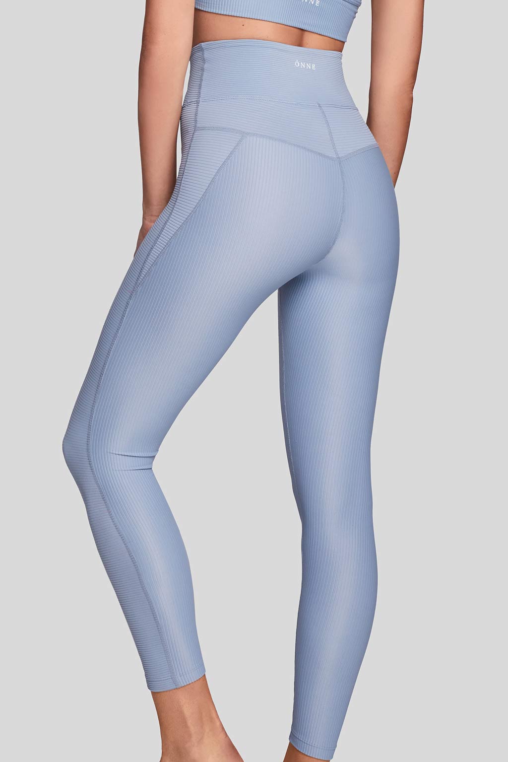 Zoe Leggings in Grey Blue, back view, ÔNNE activewear